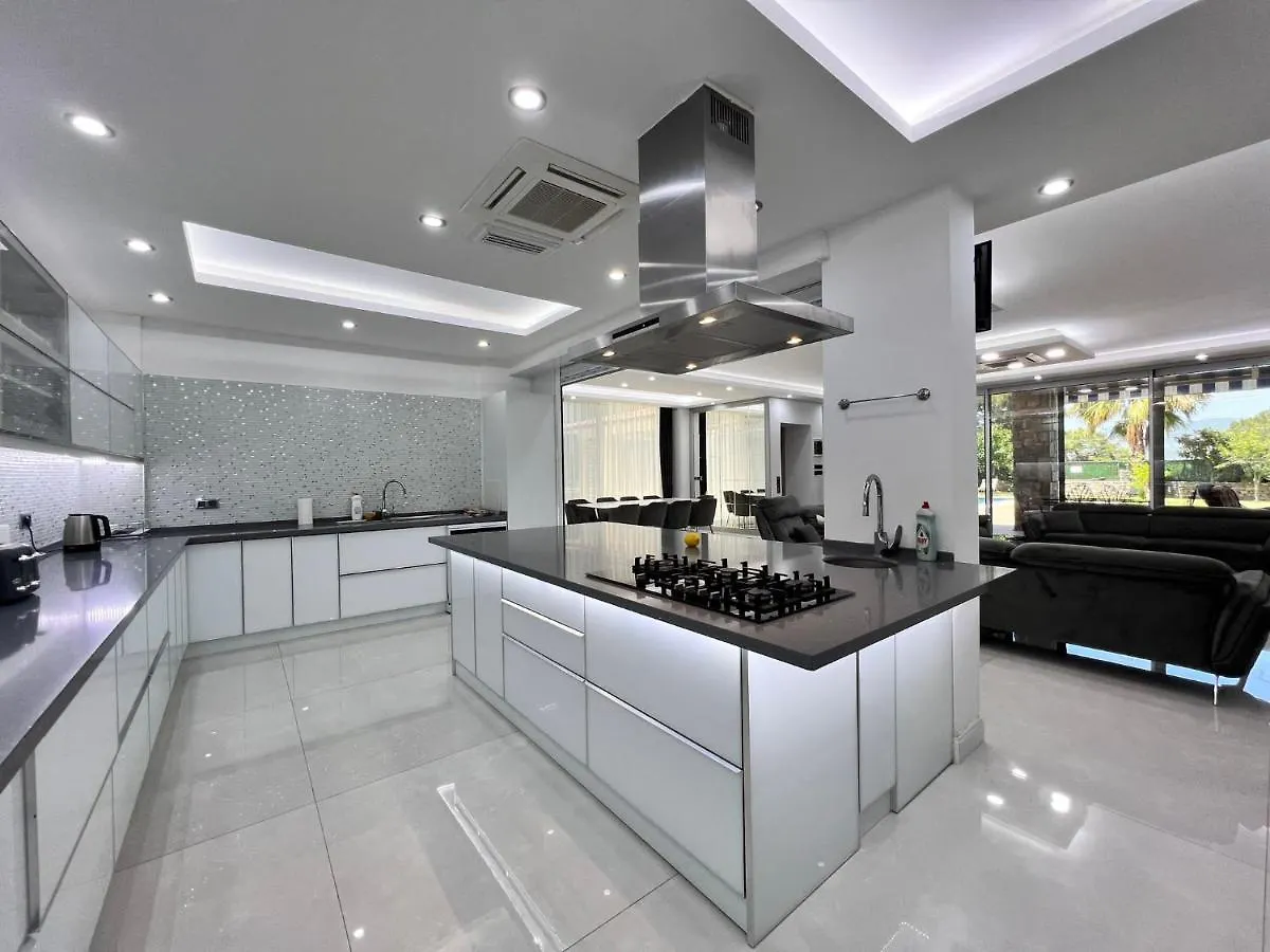 Luxury 7-Bed Villa With Pool And Jacuzzi Fethiye Oludeniz