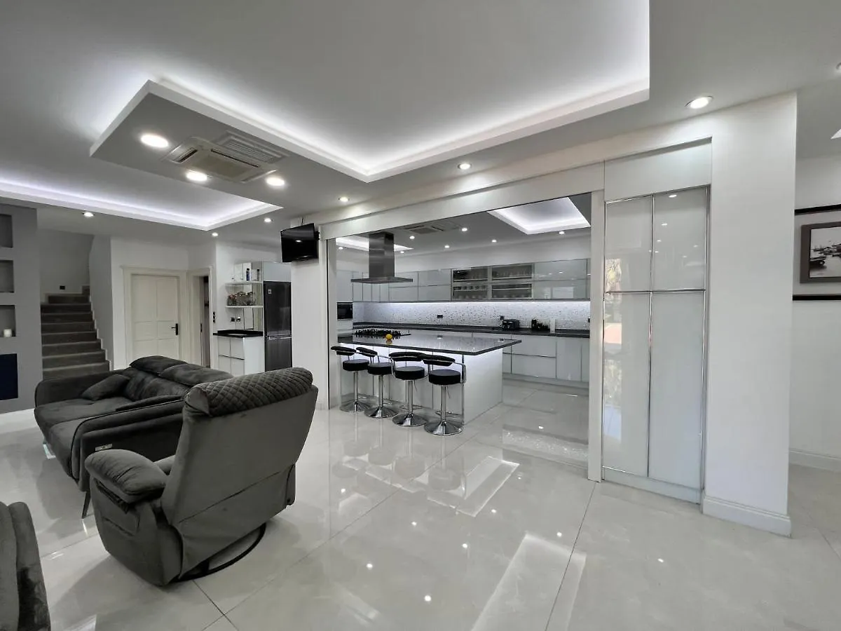 Luxury 7-Bed Villa With Pool And Jacuzzi Fethiye Oludeniz